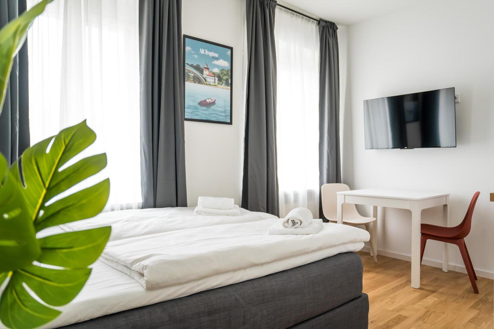 Homaris Apartments Schlueterstrasse Берлин Екстериор снимка