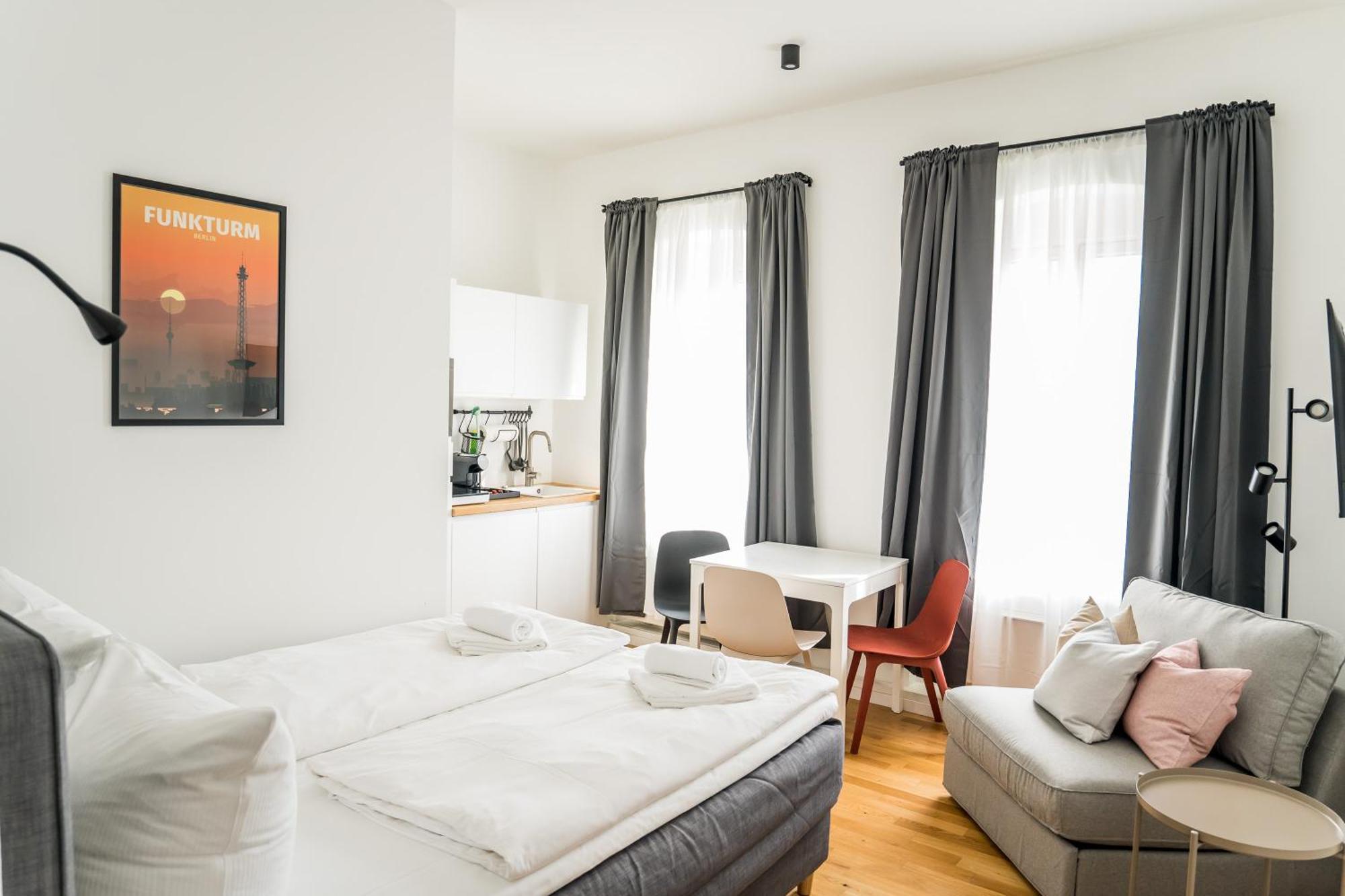 Homaris Apartments Schlueterstrasse Берлин Екстериор снимка