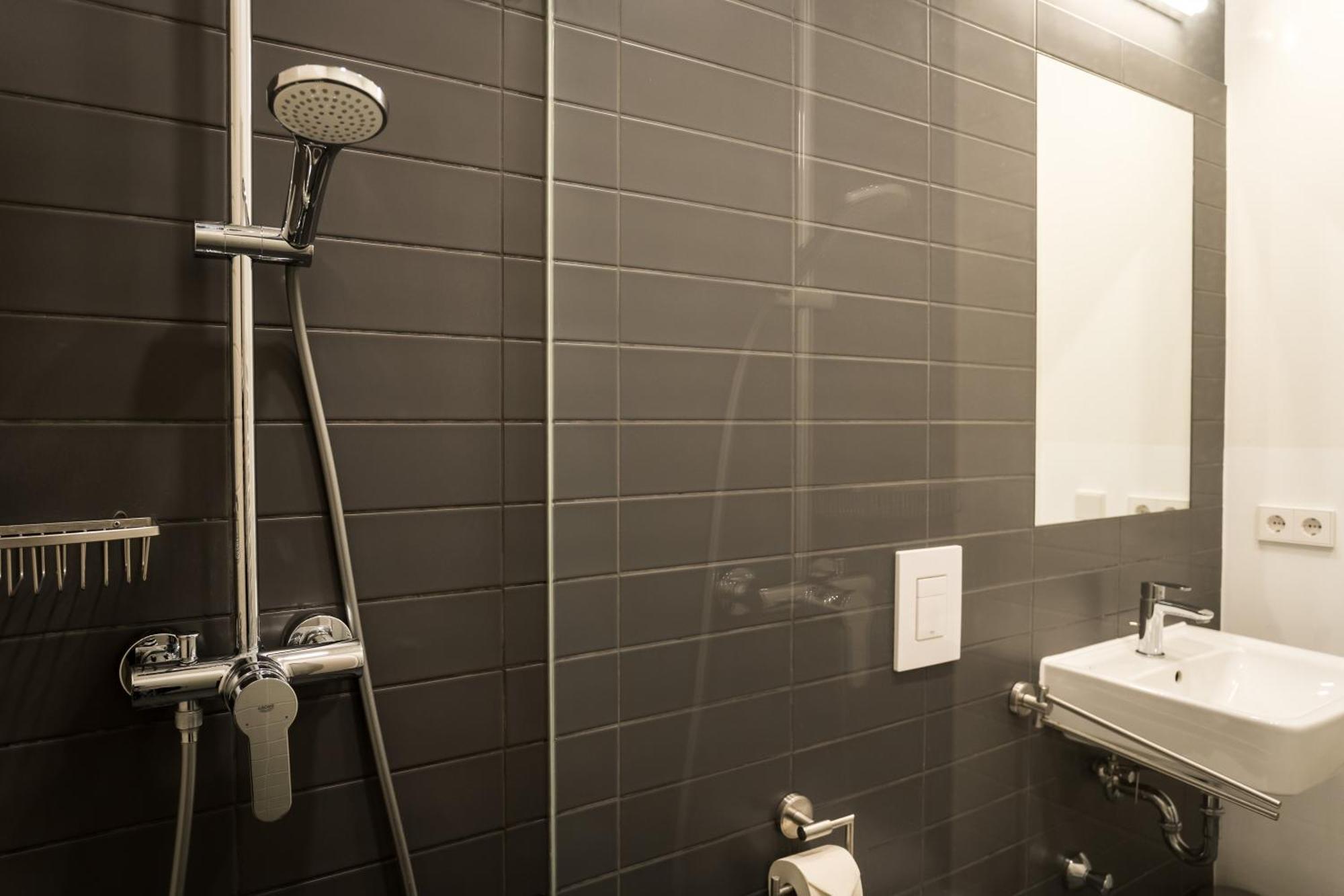 Homaris Apartments Schlueterstrasse Берлин Екстериор снимка