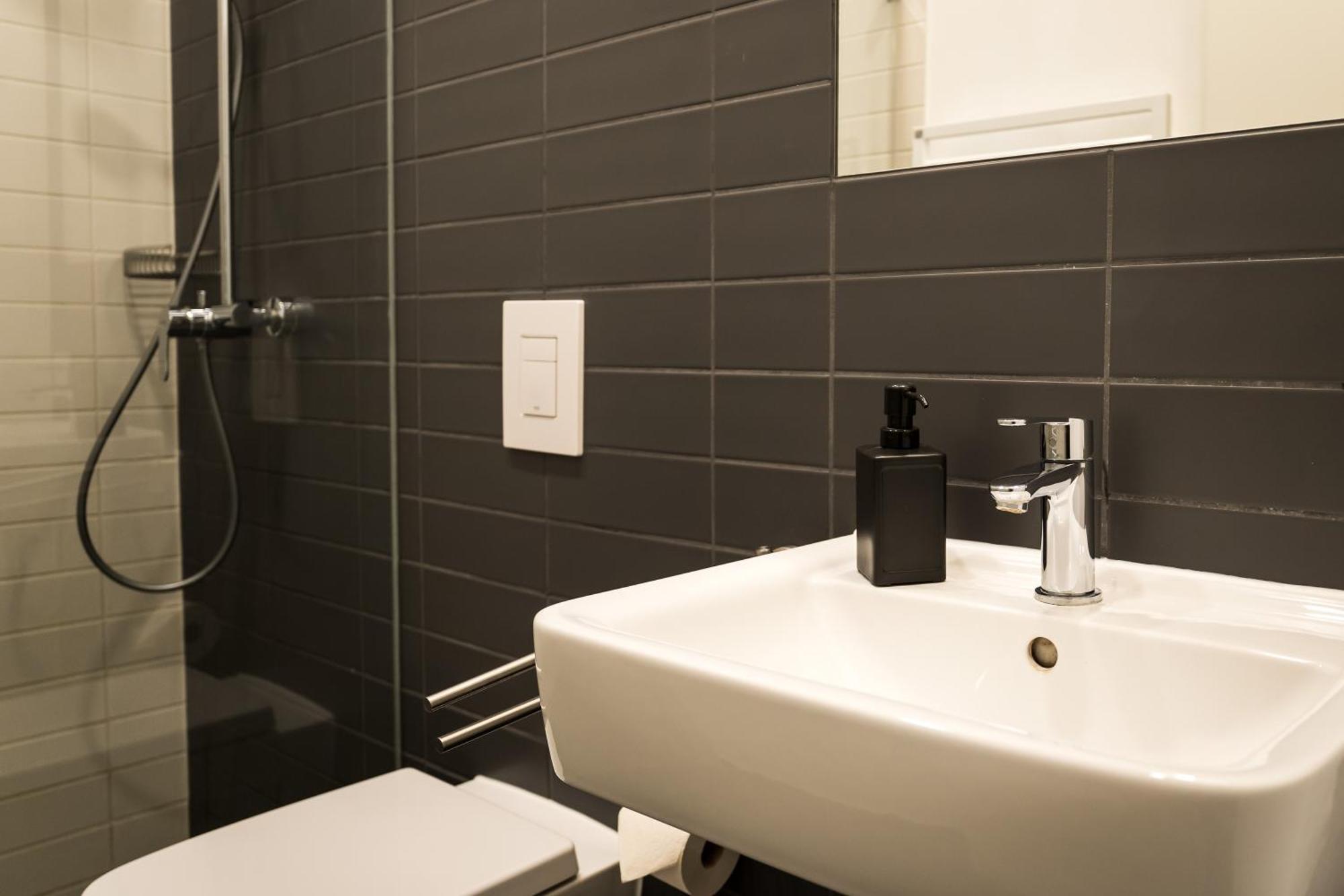 Homaris Apartments Schlueterstrasse Берлин Екстериор снимка