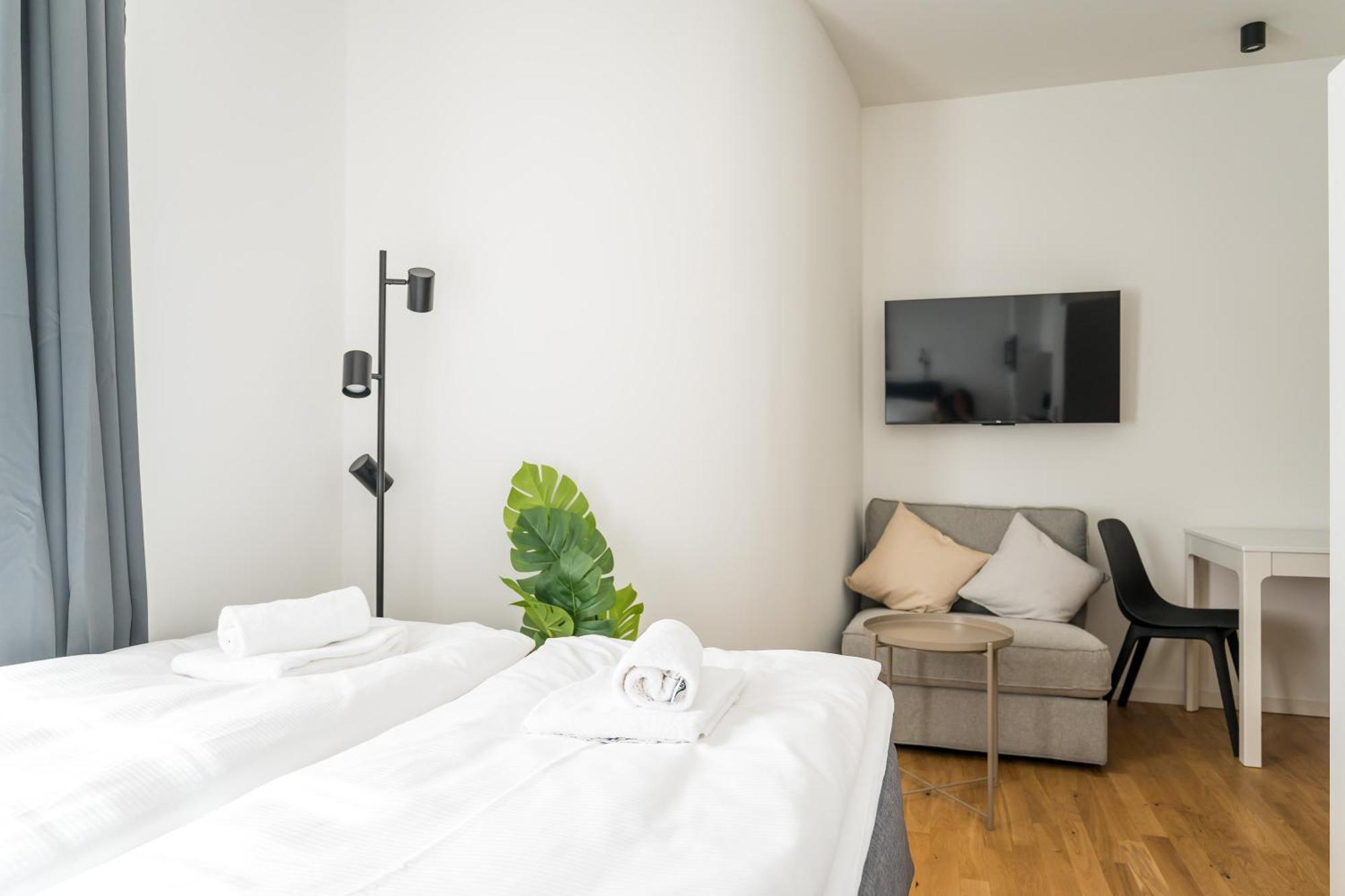 Homaris Apartments Schlueterstrasse Берлин Екстериор снимка
