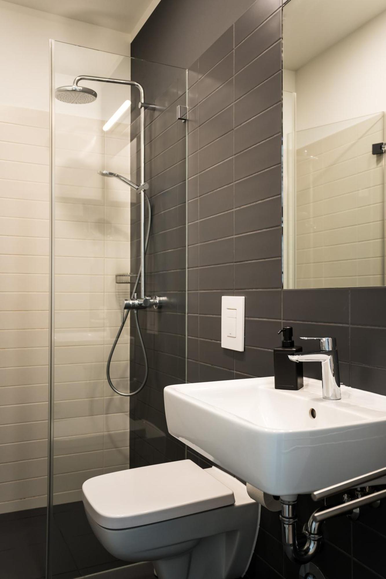 Homaris Apartments Schlueterstrasse Берлин Екстериор снимка