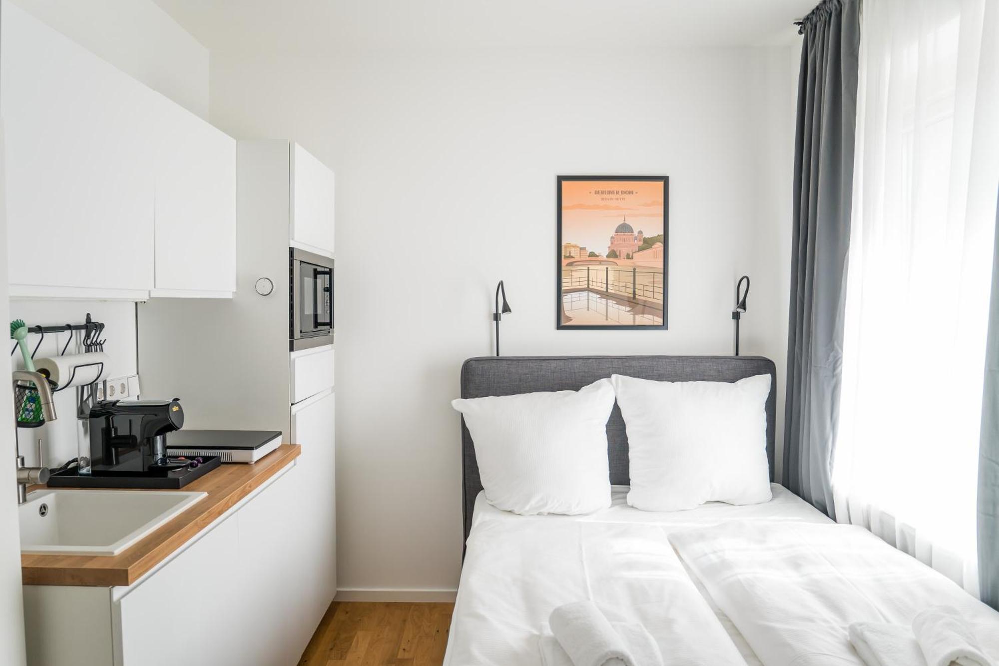 Homaris Apartments Schlueterstrasse Берлин Екстериор снимка