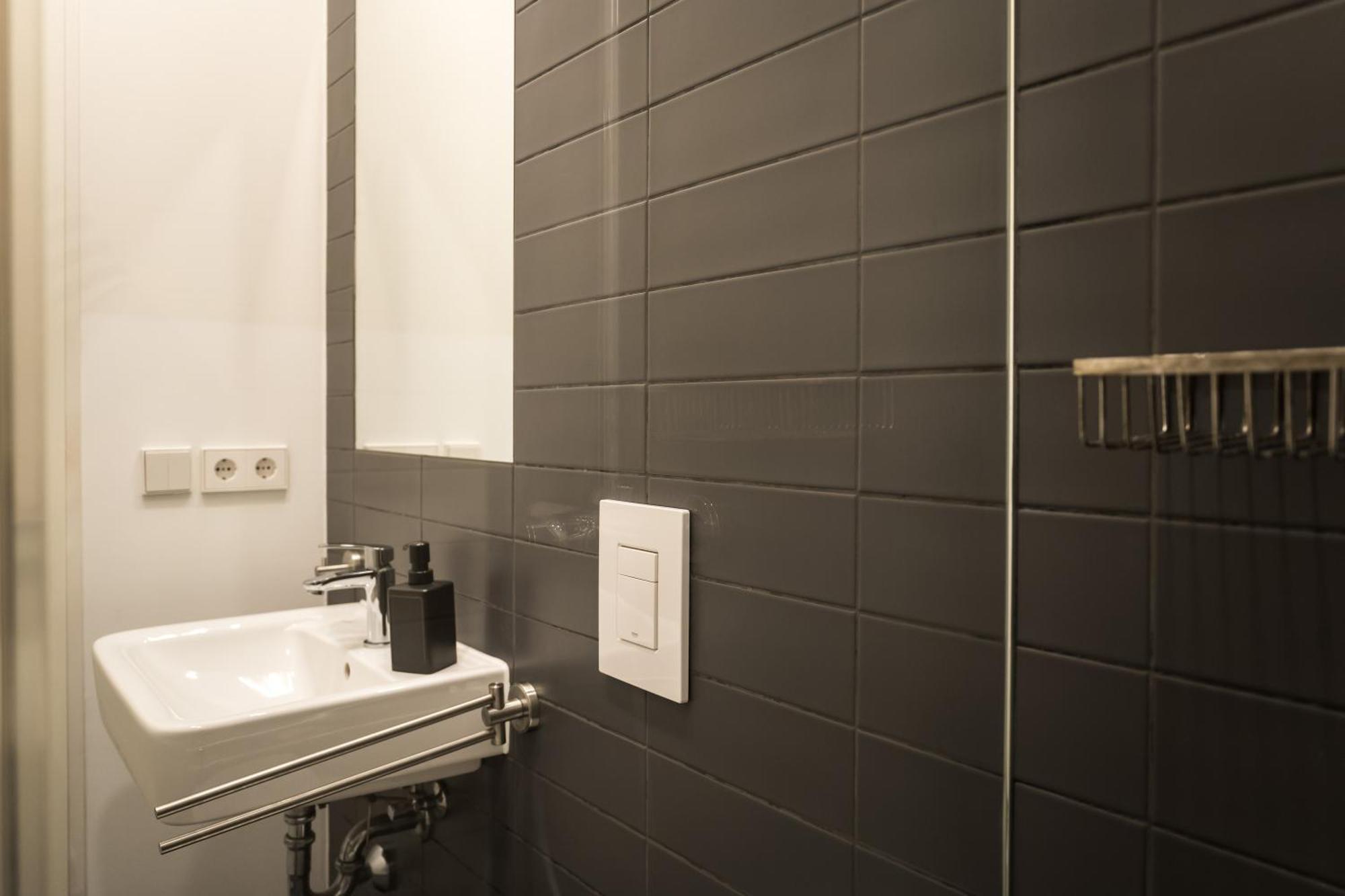 Homaris Apartments Schlueterstrasse Берлин Екстериор снимка