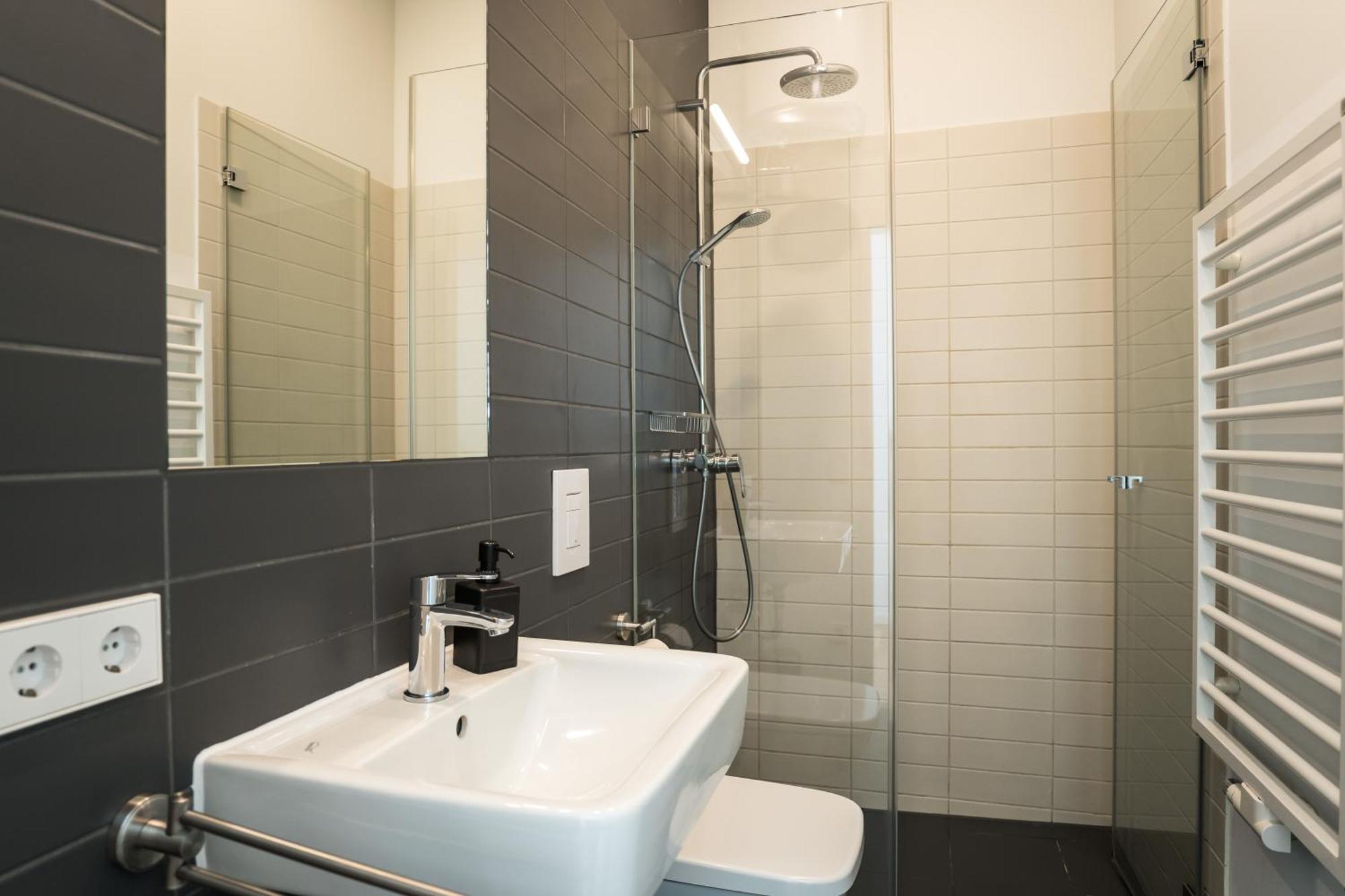 Homaris Apartments Schlueterstrasse Берлин Екстериор снимка