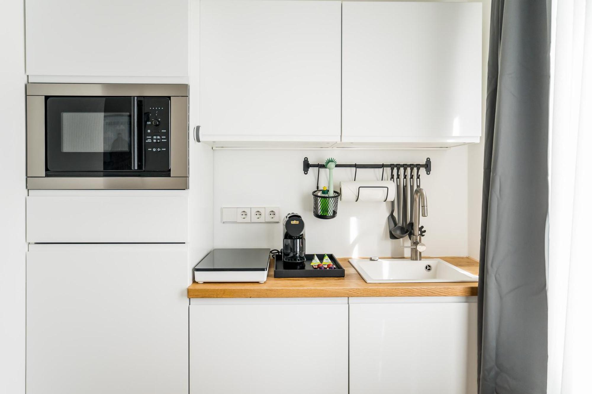 Homaris Apartments Schlueterstrasse Берлин Екстериор снимка